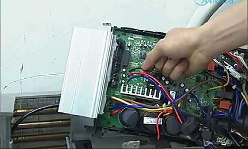 肇庆市美的空调电话是多少